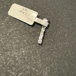 Brand new silver pendant with zircon stones